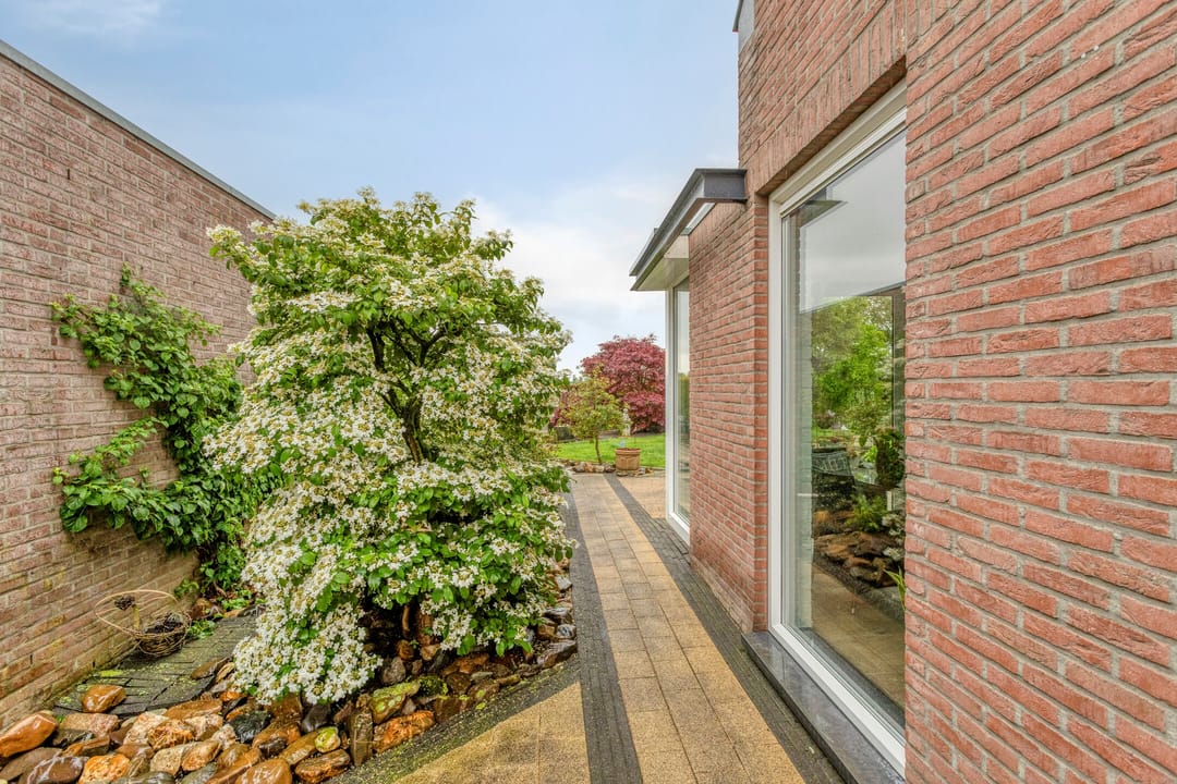 Photo 41 of Pastoor Starmansstraat 14