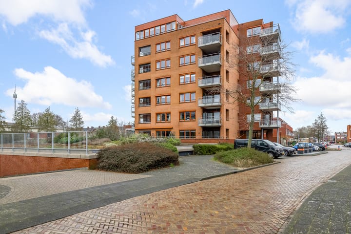van der Hoopstraat 46