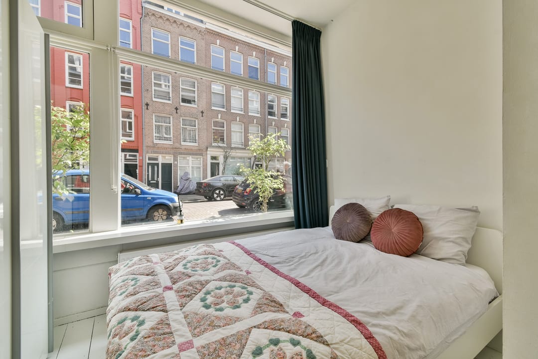 Photo 16 of Bentinckstraat 14-H