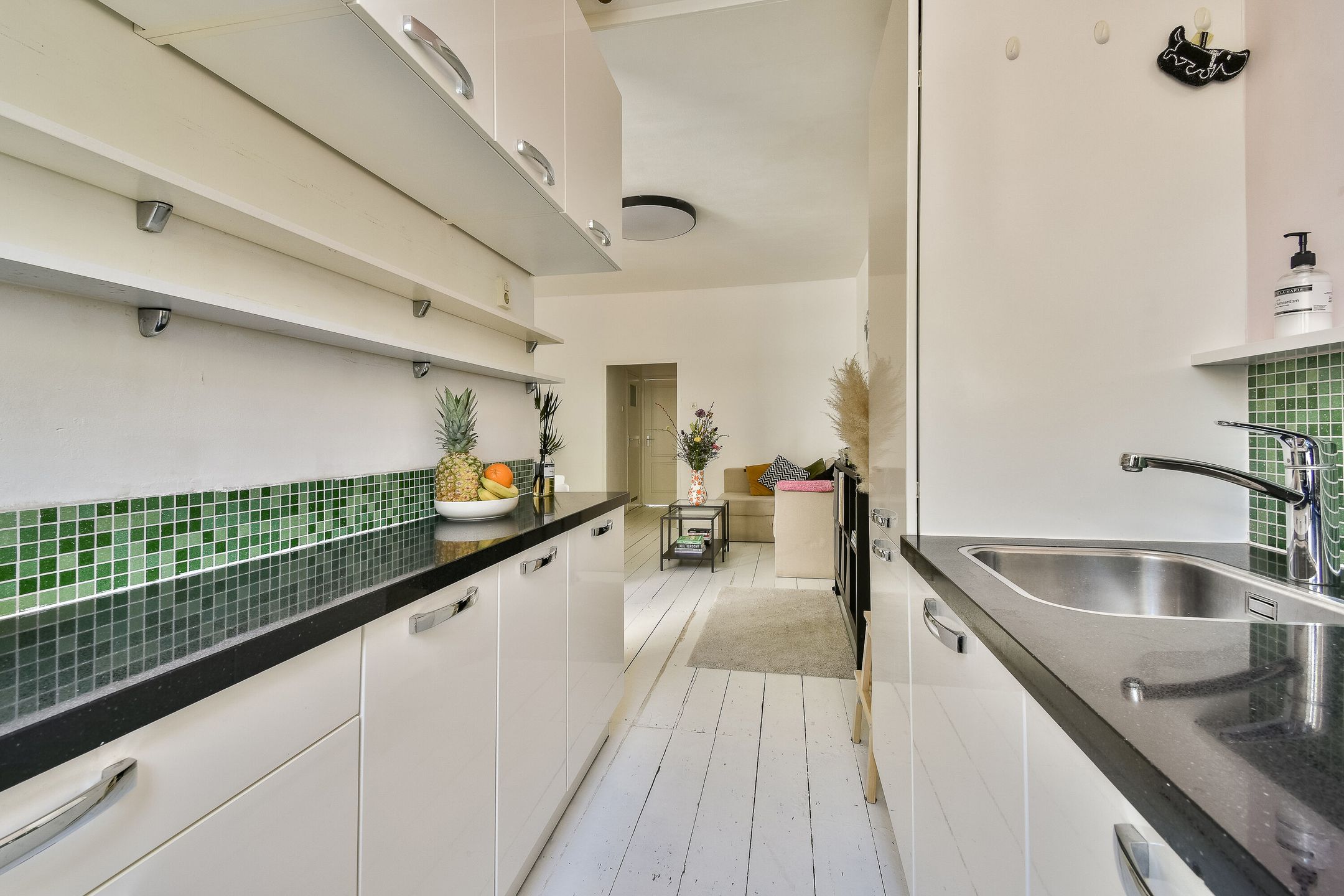 Photo 12 of Bentinckstraat 14-H