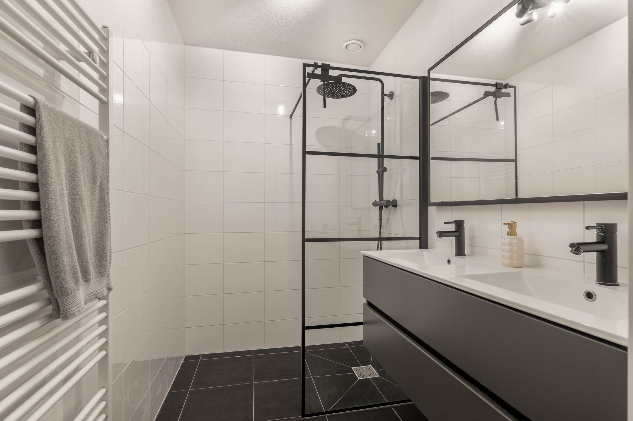 Photo 3 of George Bizetstraat 7
