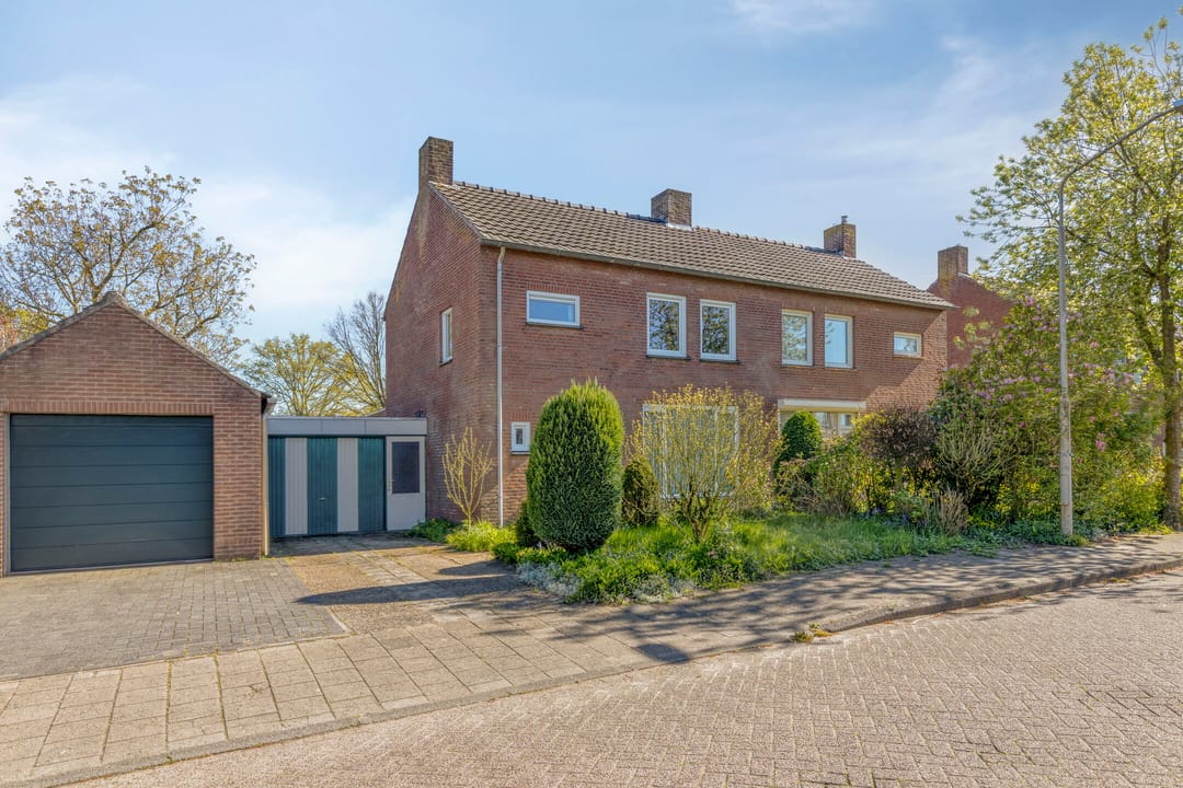 Foto 41 van Margrietstraat 1