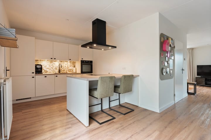 Photo 2 of Merelstraat 19