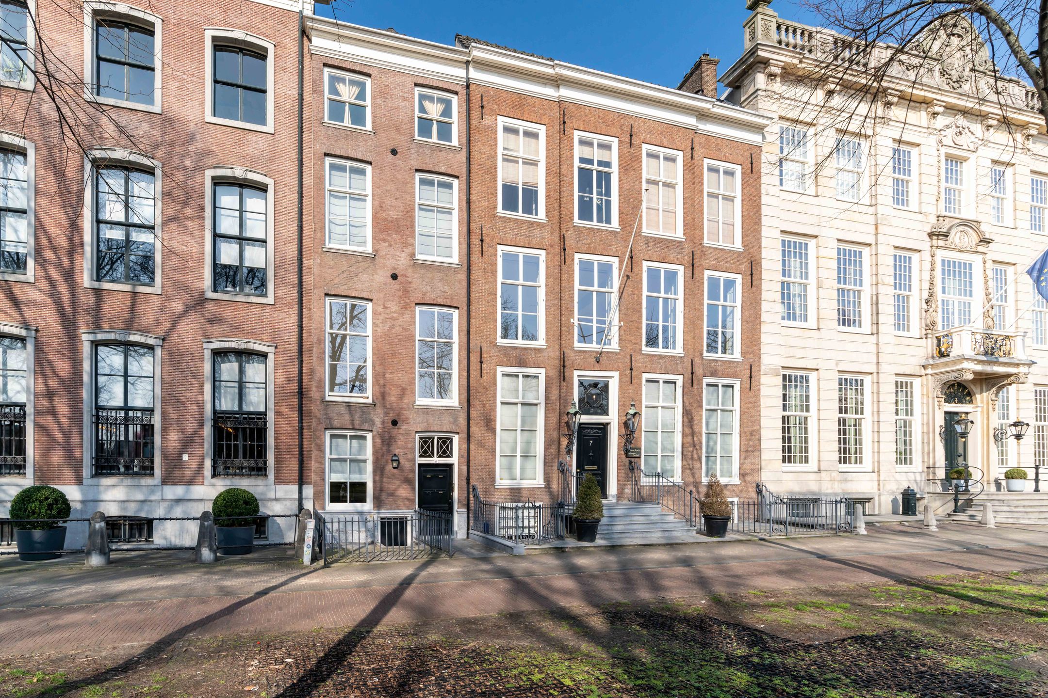Lange Vijverberg 6 