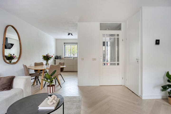 Photo 3 of Roosduinen 49