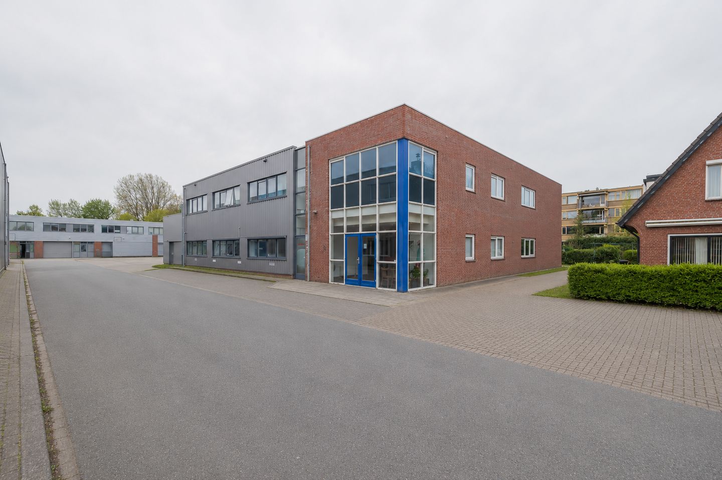 Bekijk foto 2 van Katwijkerbroek 37
