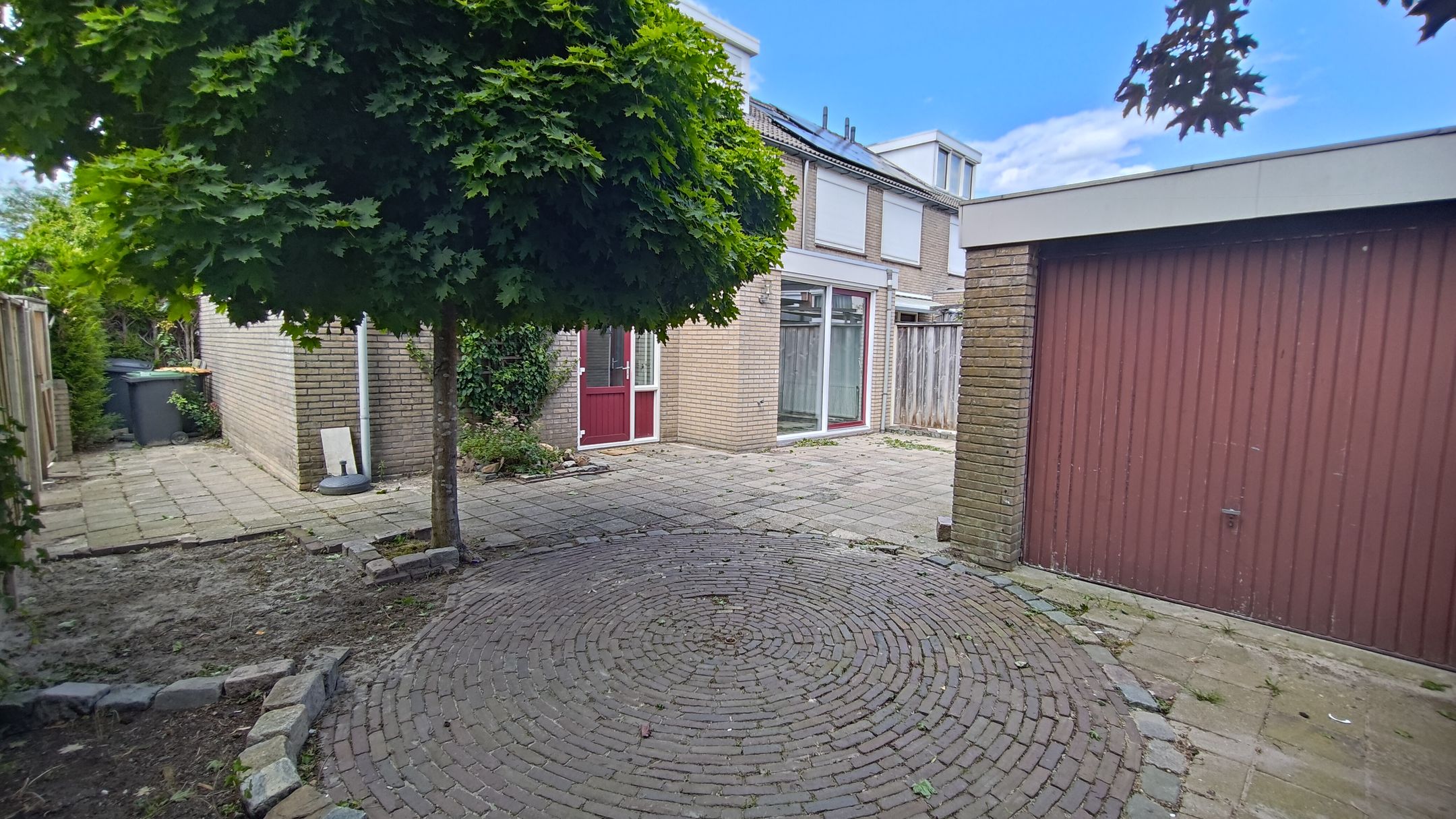 Photo 18 of Trompstraat 2