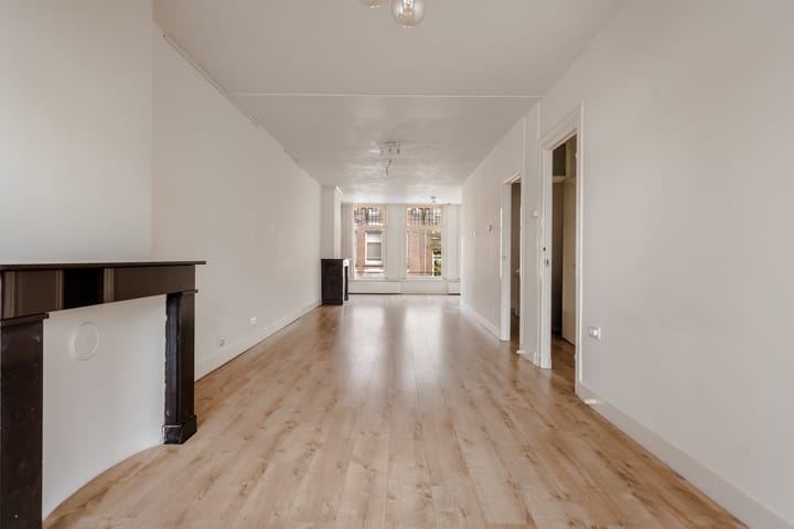 Photo 3 of Van Ostadestraat 14-3
