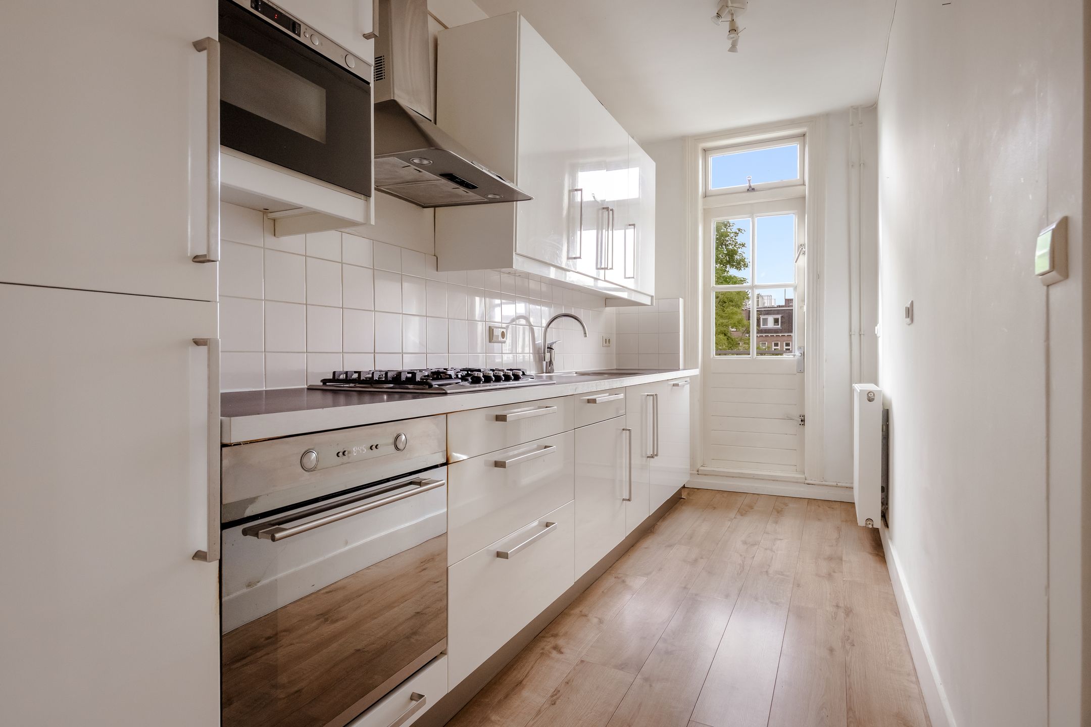 Photo 6 of Van Ostadestraat 14-3