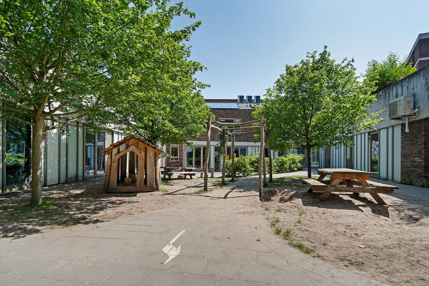 View photo 2 of Henri Dunantstraat 68