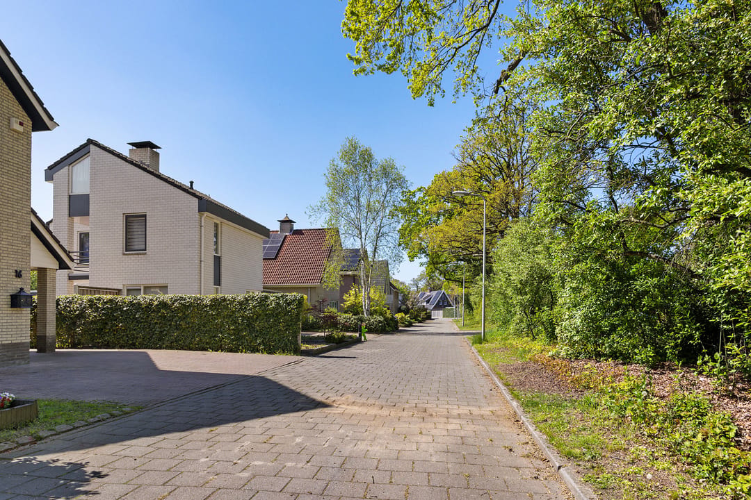 Photo 38 of Geleenstraat 16