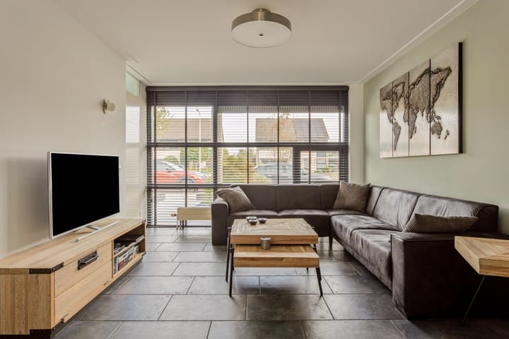 Tussenwoning te koop: Bijsterveldenlaan 180, Tilburg