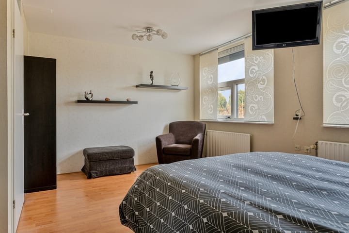 Tussenwoning te koop: Bijsterveldenlaan 180, Tilburg