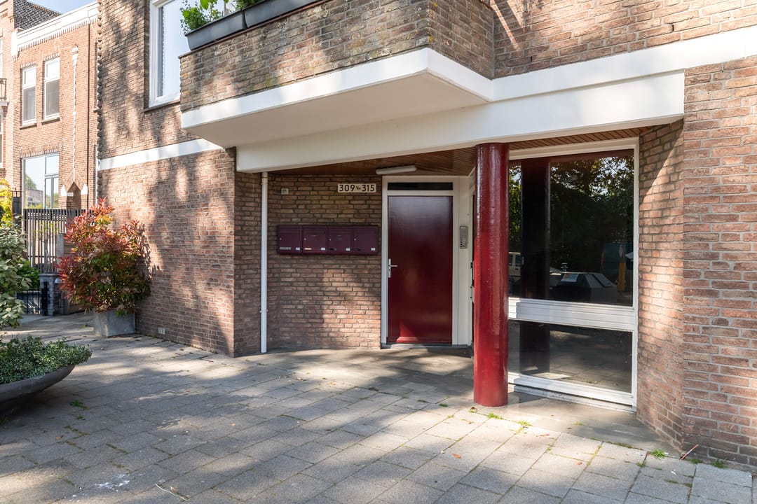 Photo 2 of Kleiweg 309