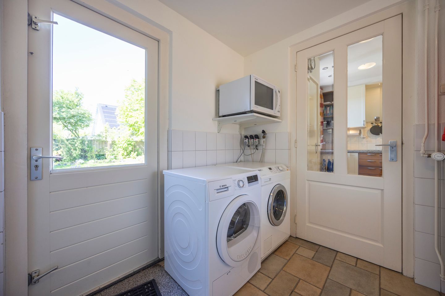 Photo 25 of Burgemeester Verwielstraat 6