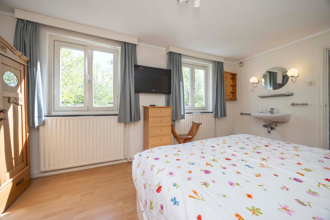 Photo 32 of Burgemeester Verwielstraat 6