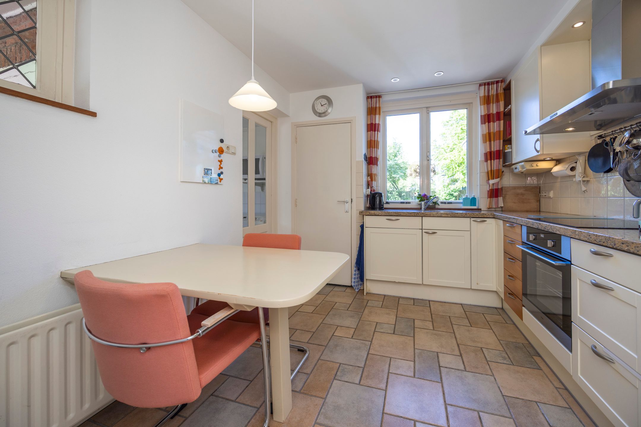 Photo 21 of Burgemeester Verwielstraat 6