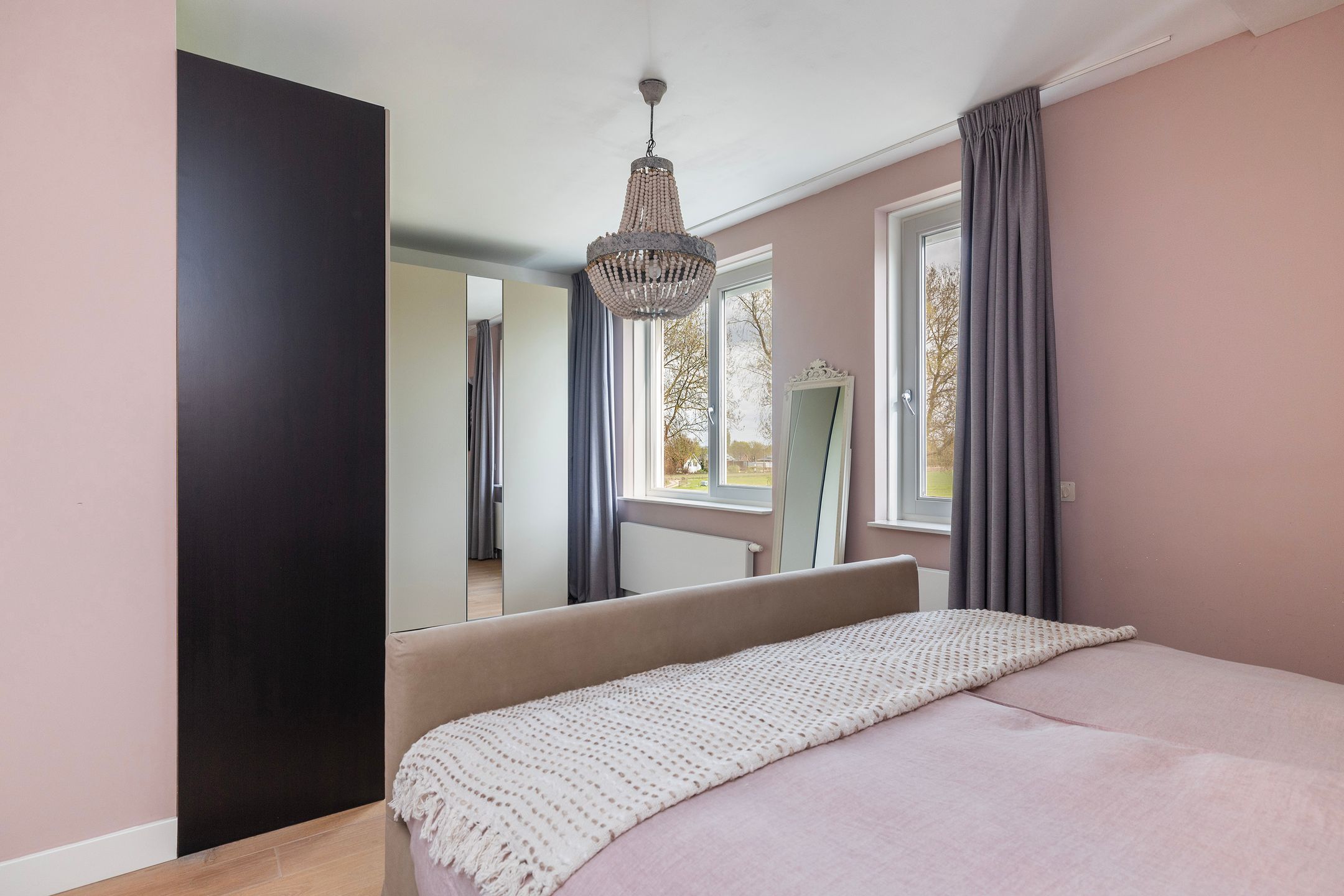 Semi-Detached Home with Panoramic Views of Protected Nature Reserve — 30