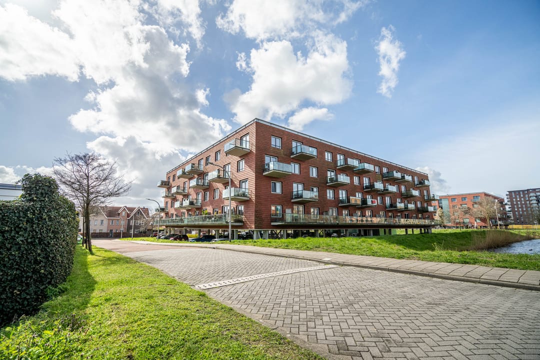 Foto 41 van Nes 75
