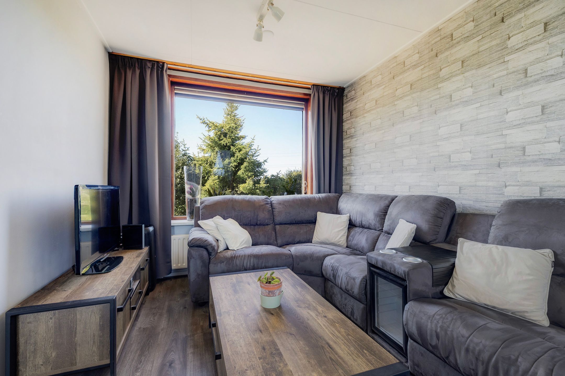Photo 21 of Blaaksedijk 278