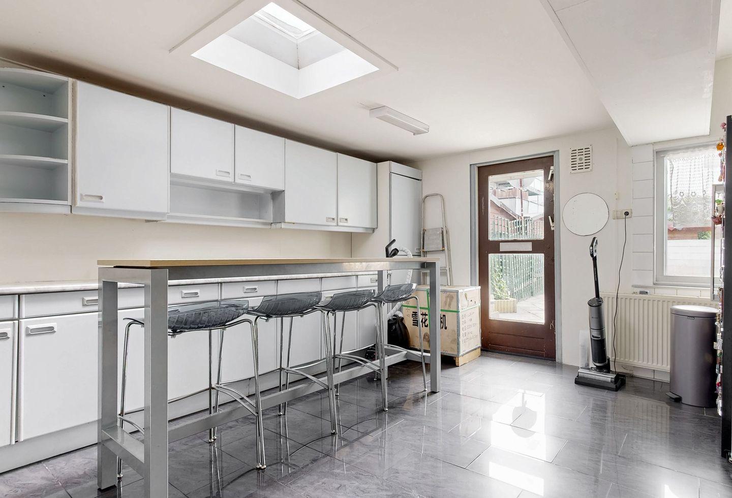 Photo 10 of Minckelersstraat 68