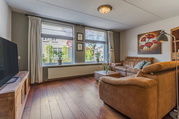 Hoekwoning te koop: Klaproos 1, Best