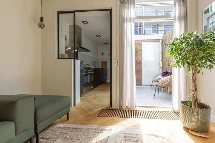 Tussenwoning te koop: Achterherengracht 11, Weesp