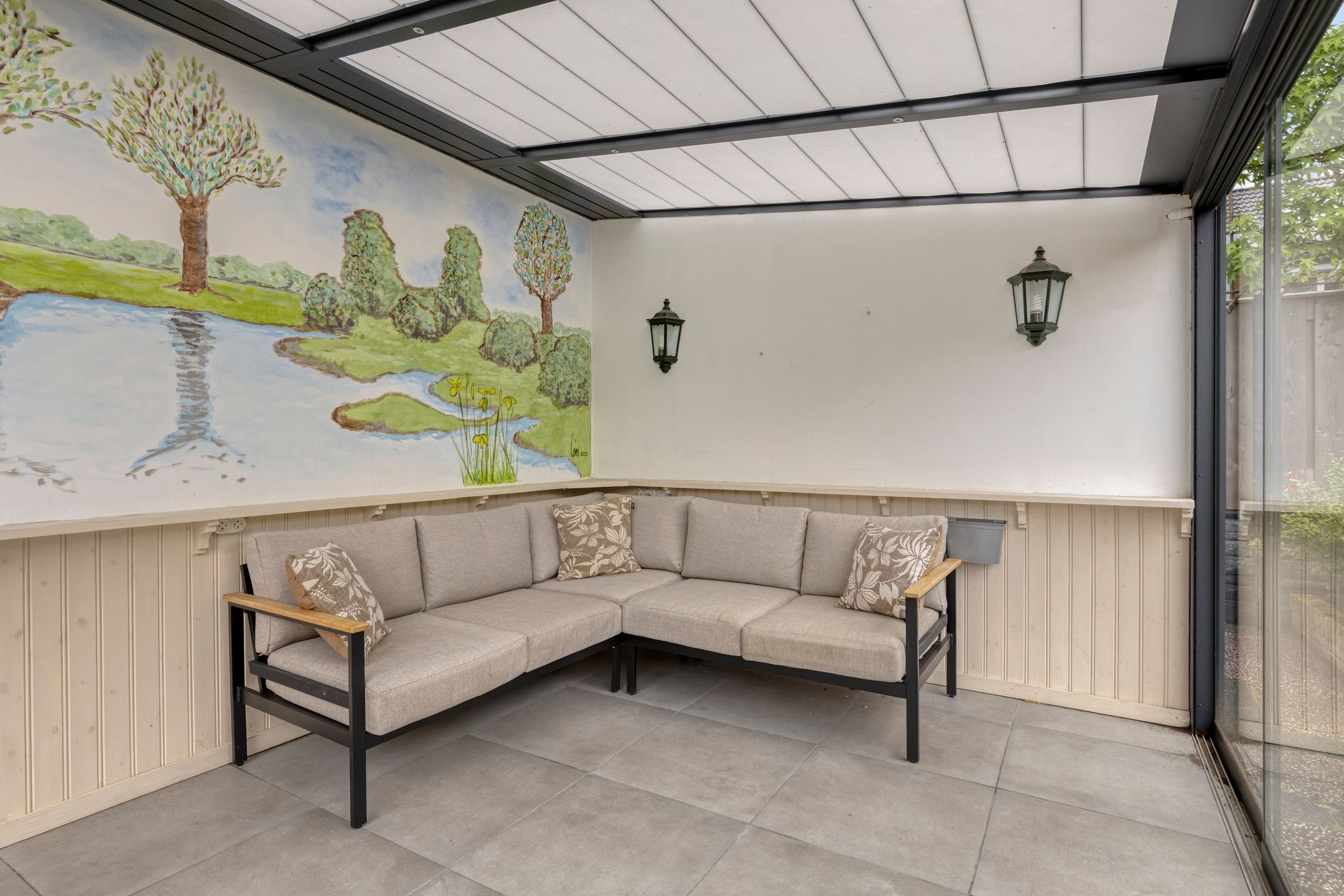 Charming semi-detached family home with modern garden room and detached garage in peaceful Lieshout — 45