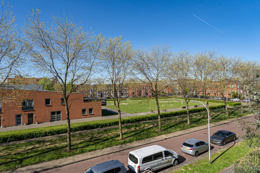 Photo 38 of Weidevogellaan 252