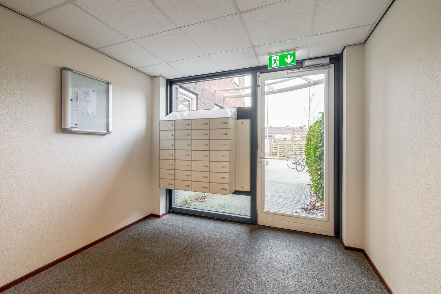 Photo 19 of Essenlaan 32-C