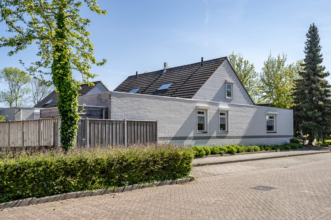 Photo 2 of Hoenderveld 33