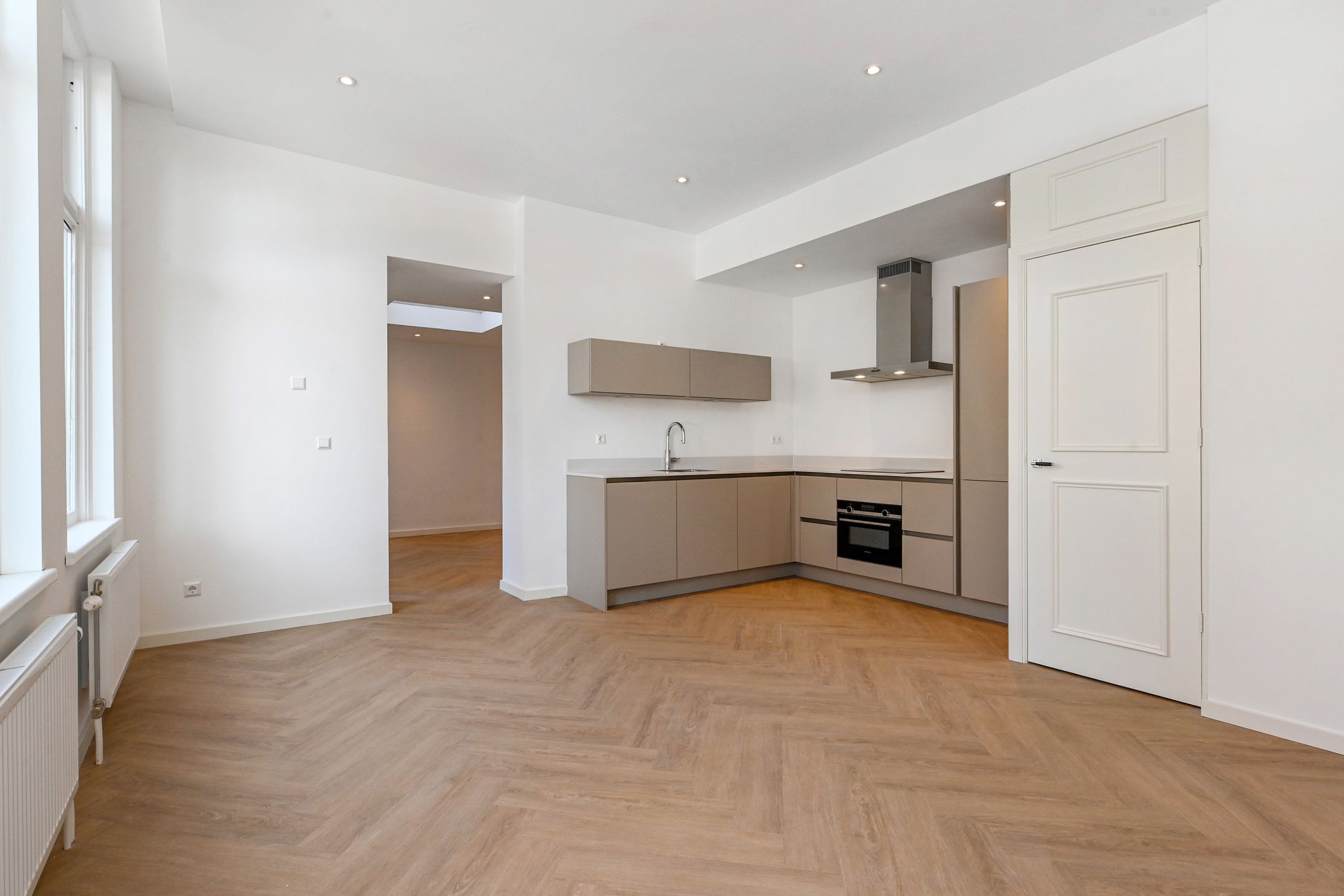 Photo 9 of Van Loostraat 146