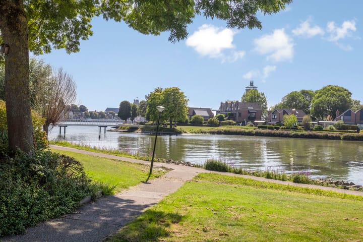 Tussenwoning te koop: Noordpark 12, Zwijndrecht