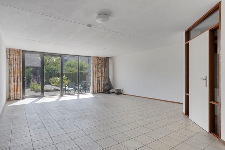 Tussenwoning te koop: Noordpark 12, Zwijndrecht