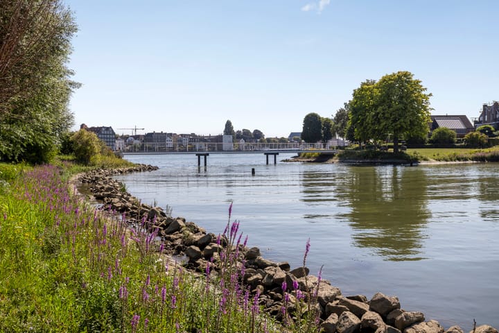 Tussenwoning te koop: Noordpark 12, Zwijndrecht