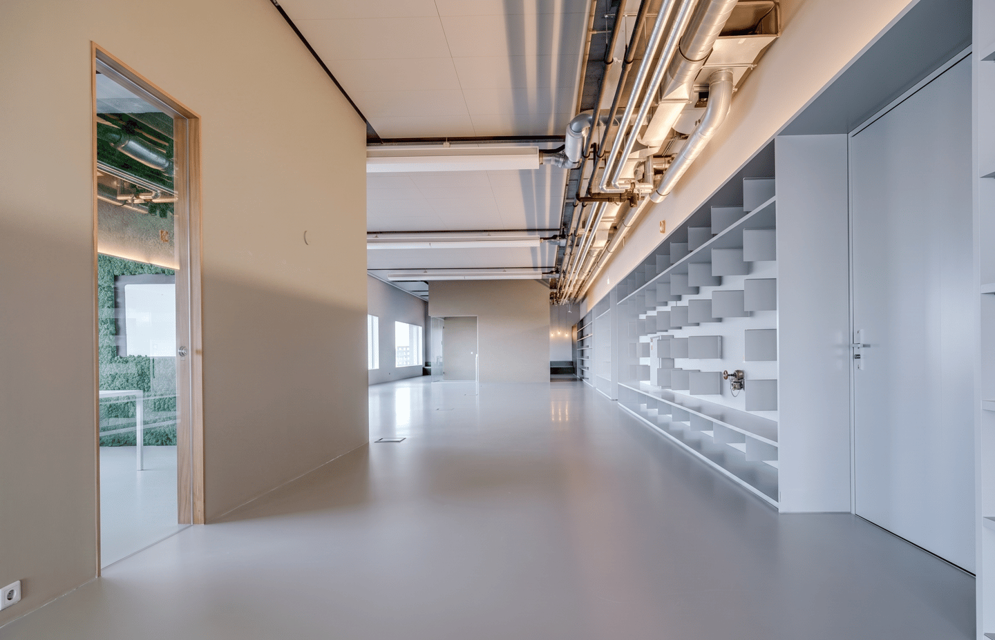 Bekijk foto 3 van Krijn Taconiskade 438