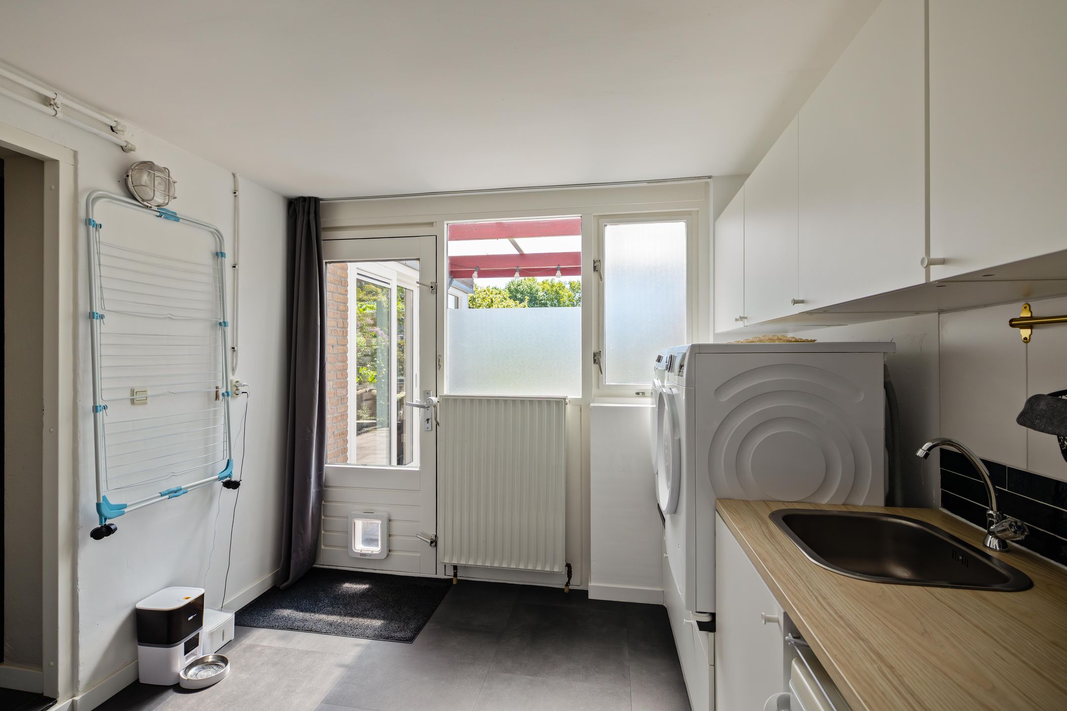 Photo 24 of Van Deyssellaan 46