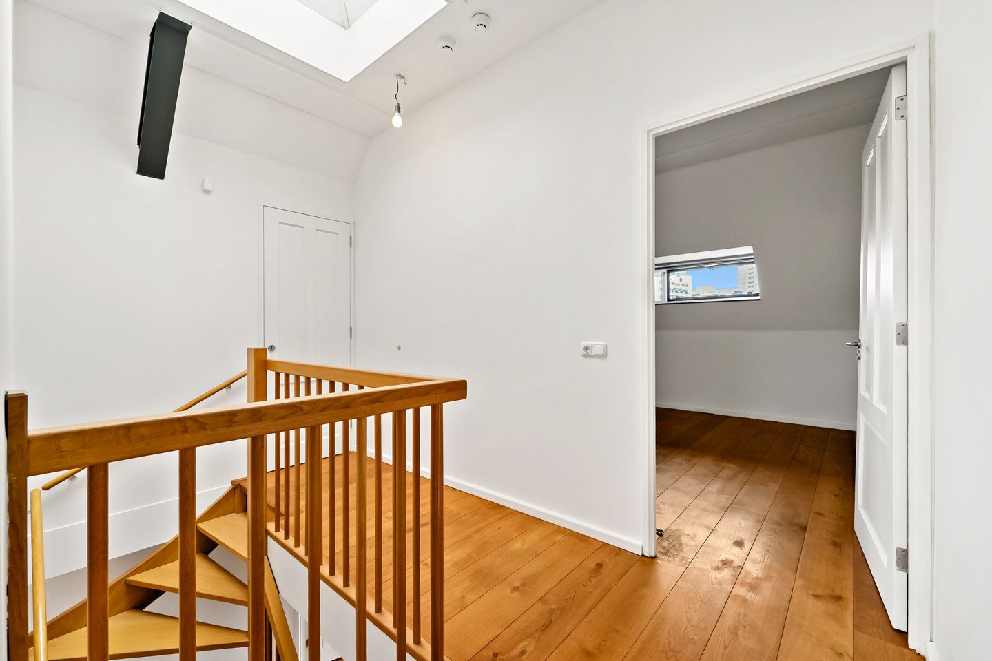 Foto 44 van Enkhuizensestraat 19-G