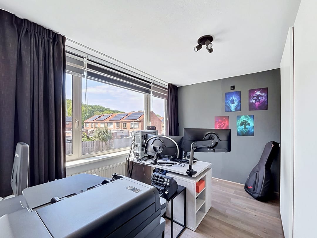 Photo 11 of Rozenstraat 19