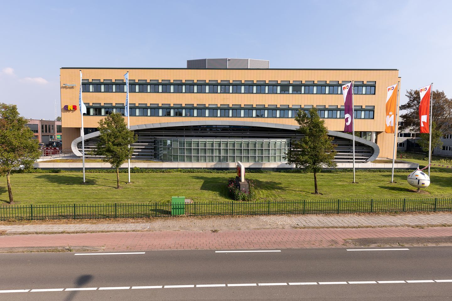 Bekijk foto 1 van Heereweg 347