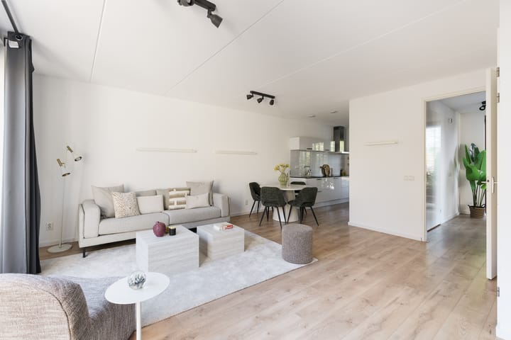 Hoekwoning te koop: De Stelling 18, Muiden