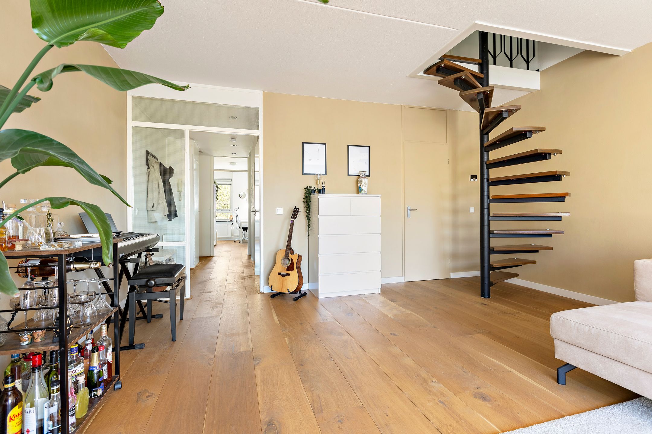 Spacious maisonnette with roof terrace and private parking in Herewegbuurt — 24
