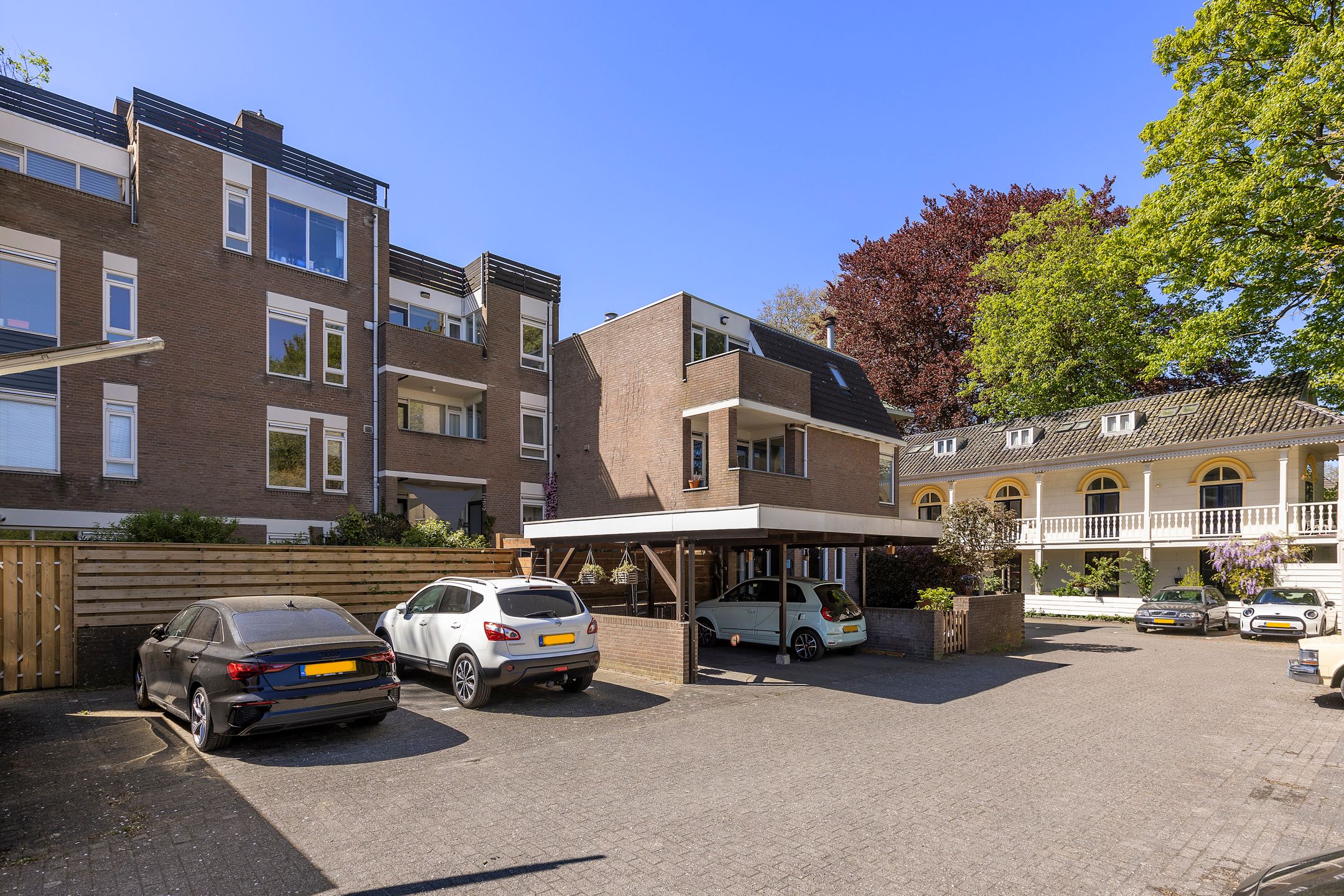 Spacious maisonnette with roof terrace and private parking in Herewegbuurt — 51
