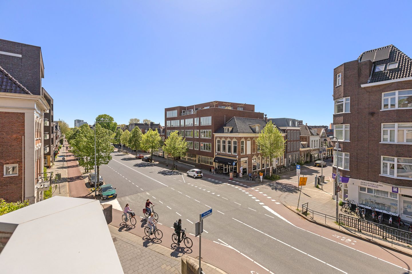 Spacious maisonnette with roof terrace and private parking in Herewegbuurt — 49