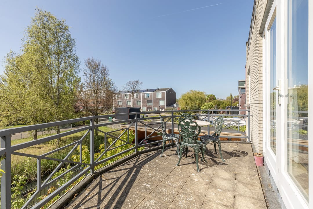 Photo 32 of Parosstraat 6