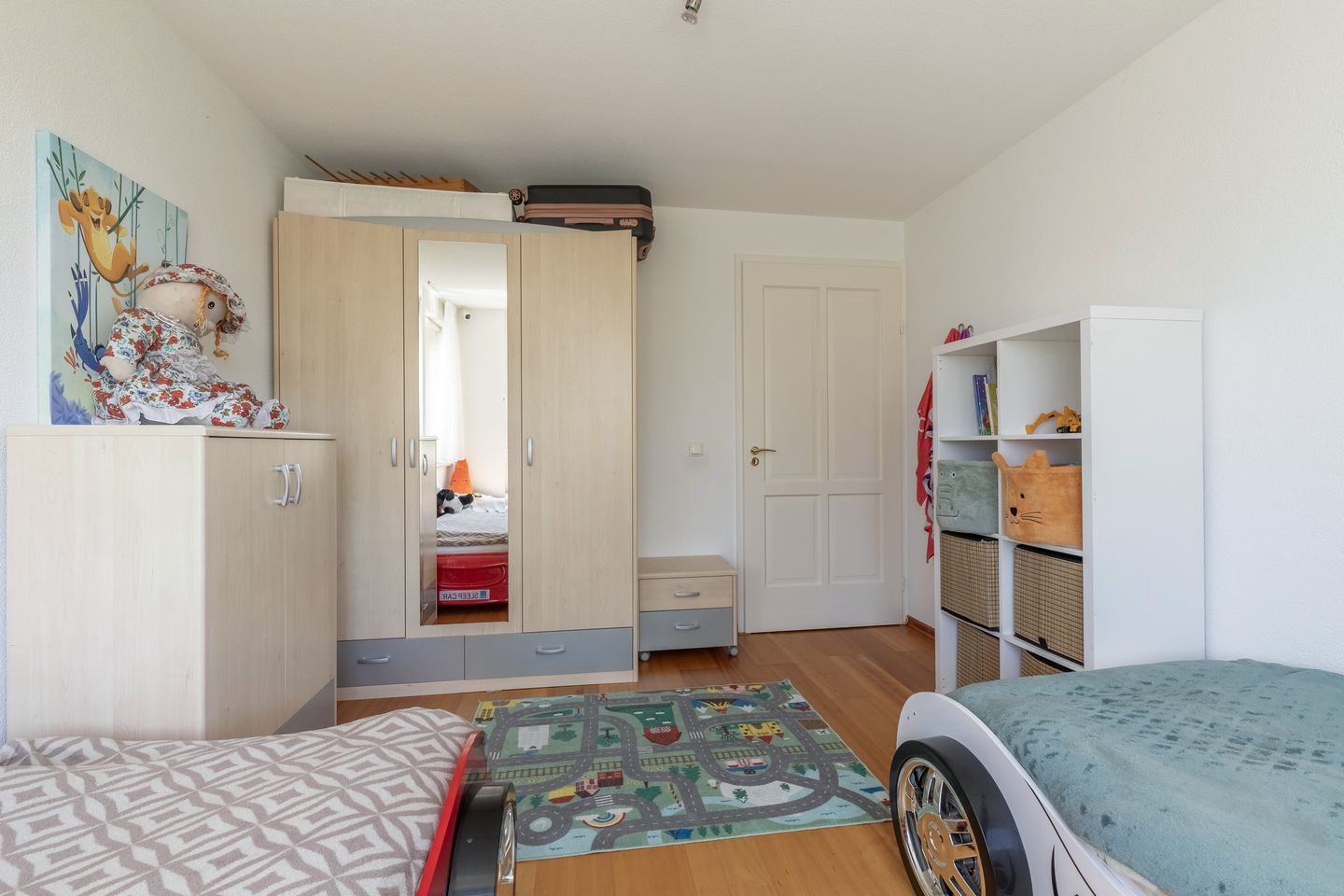 Photo 35 of Parosstraat 6