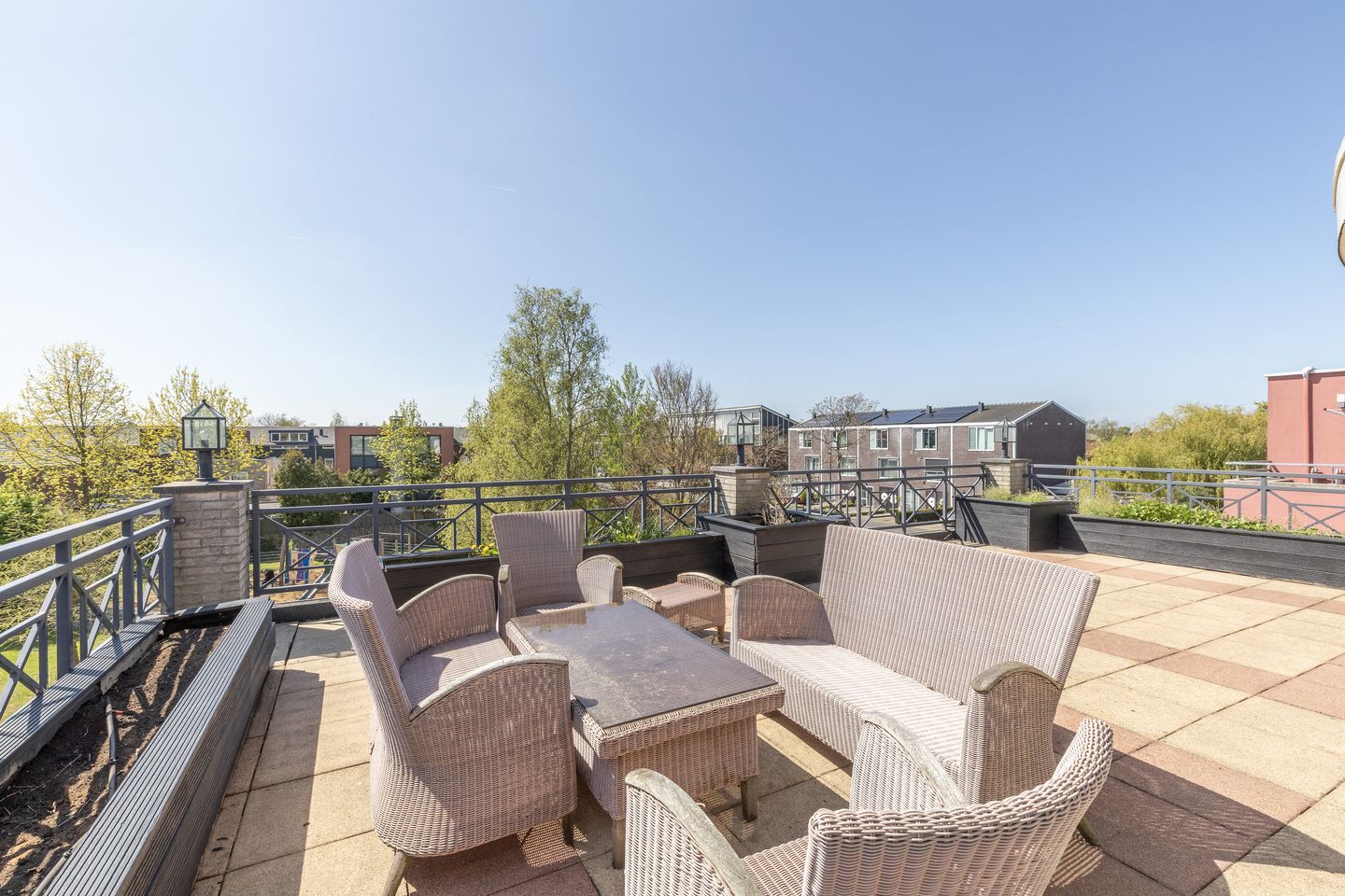 Photo 44 of Parosstraat 6