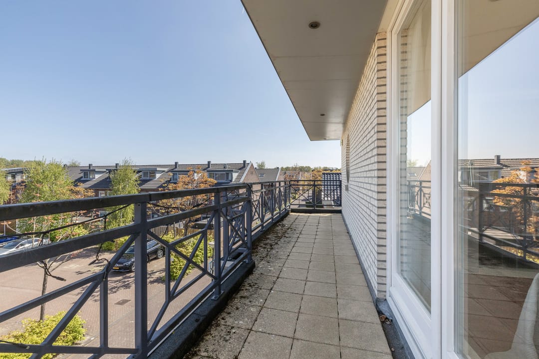 Photo 52 of Parosstraat 6