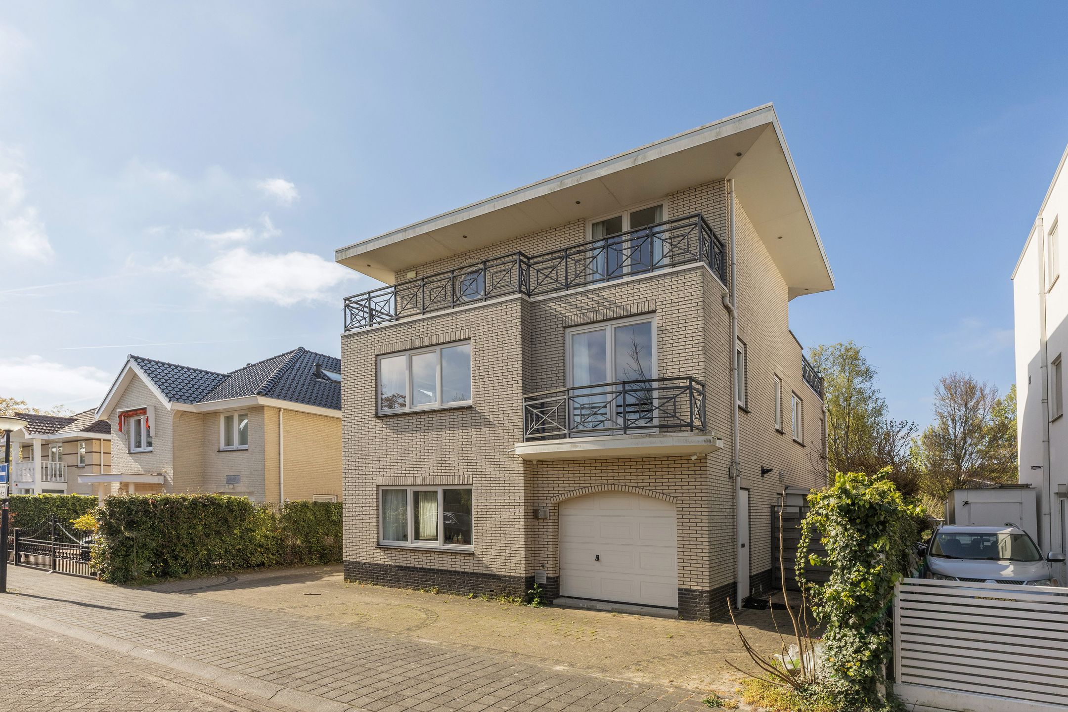 Photo 66 of Parosstraat 6