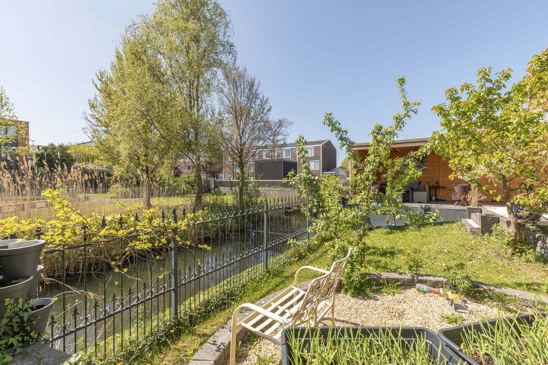 Photo 62 of Parosstraat 6